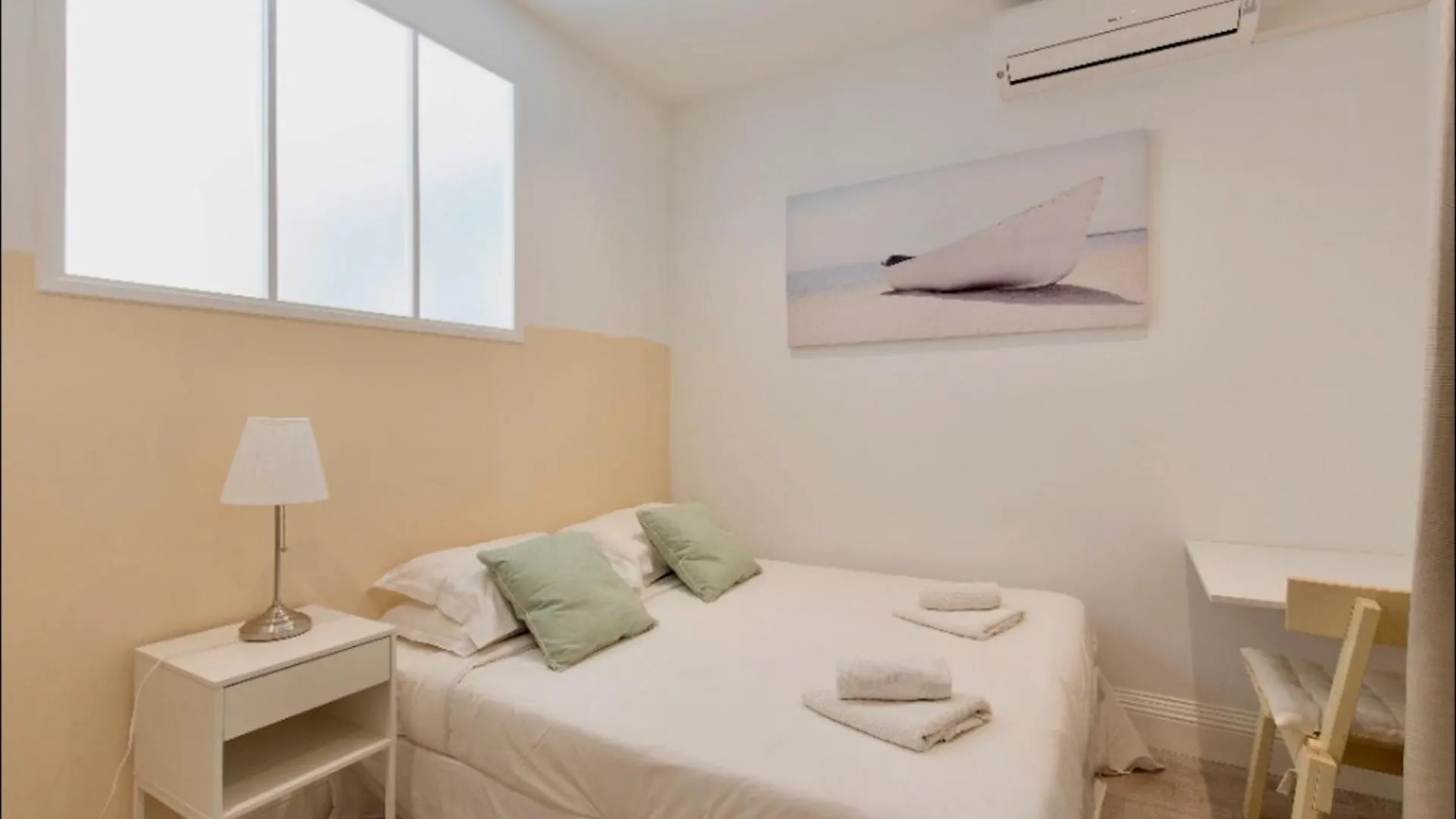 Beach Hut * Green Oasis With Private Patio 10 Min To Palais & Beaches * Pet Friendly Cannes 0*,  Fransa