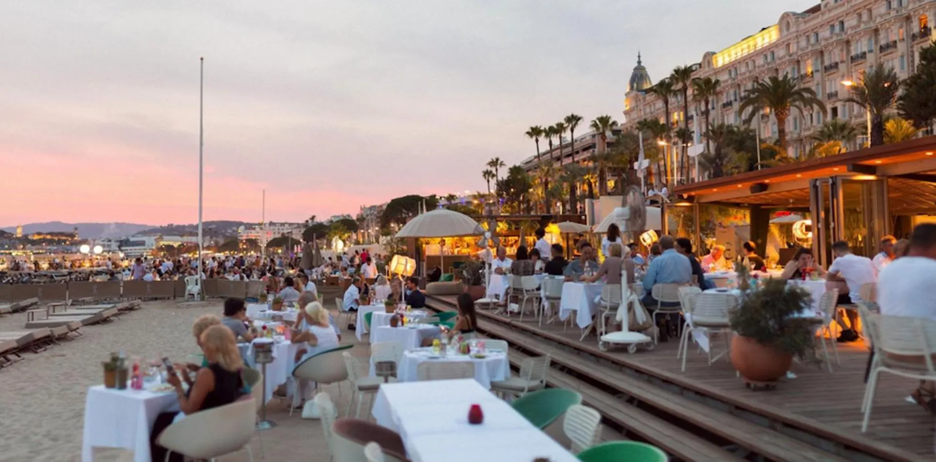 Beach Hut * Green Oasis With Private Patio 10 Min To Palais & Beaches * Pet Friendly Cannes Daire
