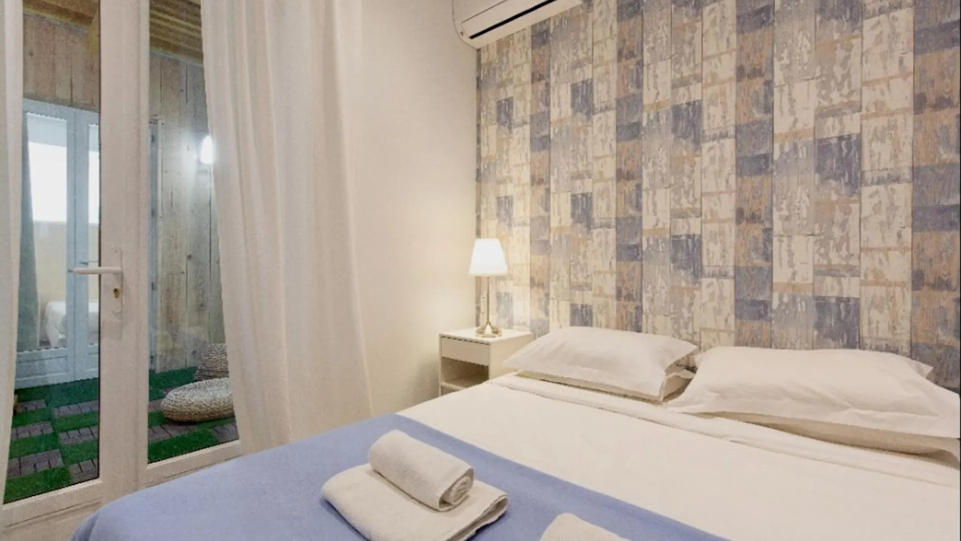 Апартаменты Beach Hut * Green Oasis With Private Patio 10 Min To Palais & Beaches * Pet Friendly Канны