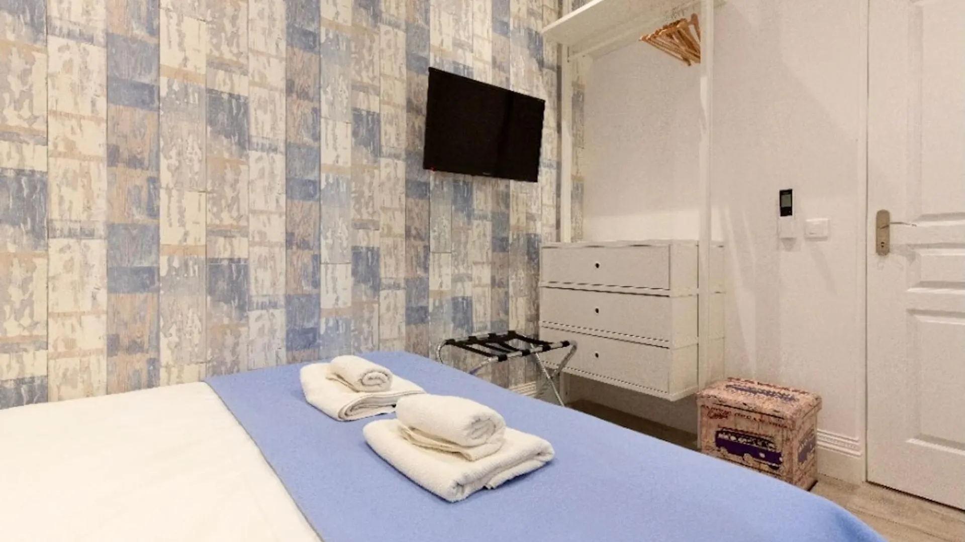 Beach Hut * Green Oasis With Private Patio 10 Min To Palais & Beaches * Pet Friendly Канны